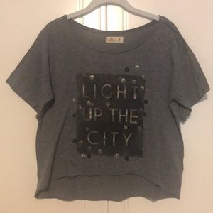 Hollister graphic tee